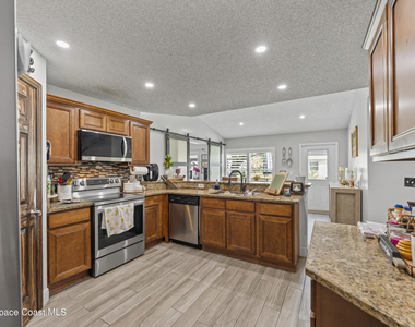 395 Galley Street Se - Photo Thumbnail 19