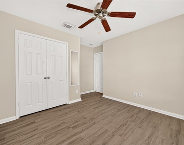 6551 Holly Cove Lane - Photo Thumbnail 5