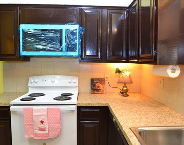 7014 Dickson Way - Photo Thumbnail 13