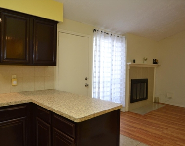 7014 Dickson Way - Photo Thumbnail 31