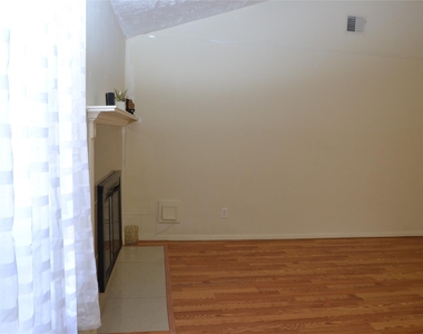 7014 Dickson Way - Photo Thumbnail 22