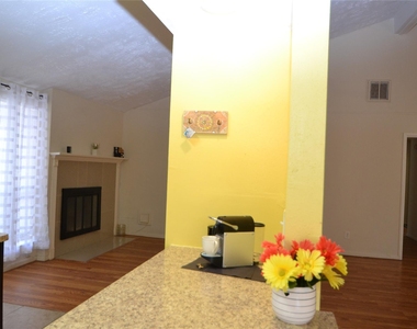 7014 Dickson Way - Photo Thumbnail 15