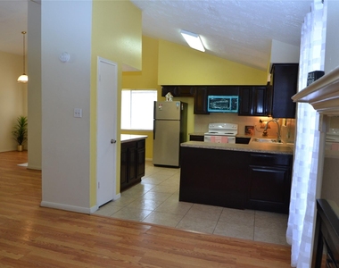 7014 Dickson Way - Photo Thumbnail 24