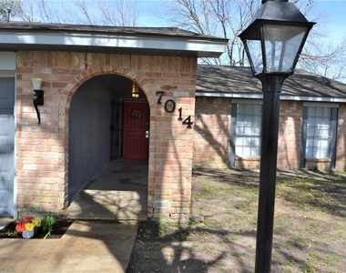 7014 Dickson Way - Photo Thumbnail 2