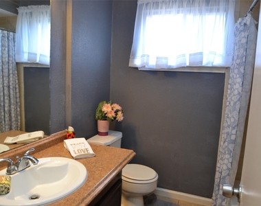 7014 Dickson Way - Photo Thumbnail 39