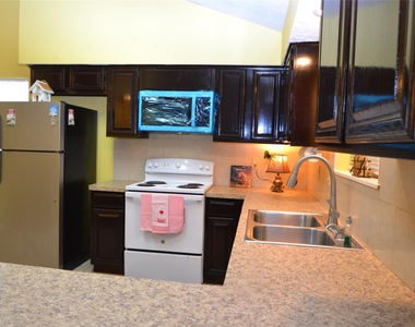 7014 Dickson Way - Photo Thumbnail 14