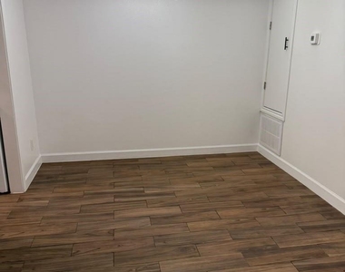 2744 Briarhurst Drive - Photo Thumbnail 17