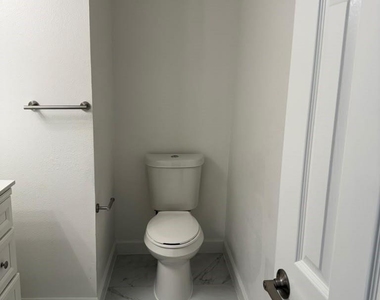 2744 Briarhurst Drive - Photo Thumbnail 23