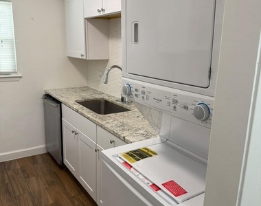 2744 Briarhurst Drive - Photo Thumbnail 12