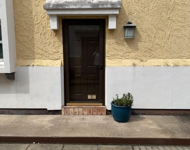 2744 Briarhurst Drive - Photo Thumbnail 4