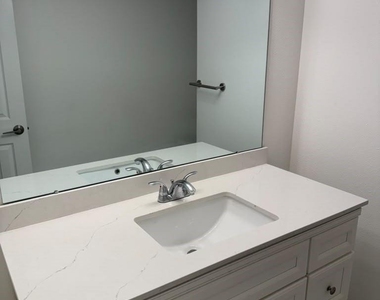 2744 Briarhurst Drive - Photo Thumbnail 22