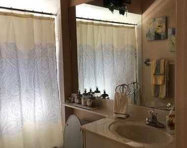 4320 Aberdeen Circle - Photo Thumbnail 5