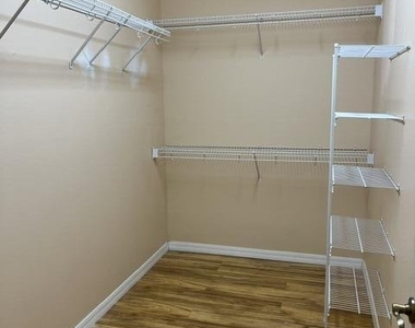 4320 Aberdeen Circle - Photo Thumbnail 12