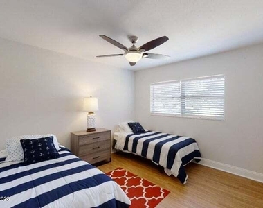 1220 Cheyenne Drive - Photo Thumbnail 6