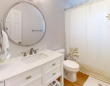 1220 Cheyenne Drive - Photo Thumbnail 4