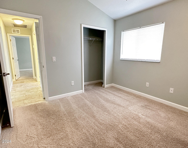 925 Osprey Lane - Photo Thumbnail 10