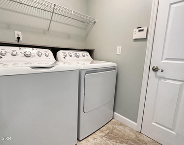 925 Osprey Lane - Photo Thumbnail 17