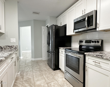 925 Osprey Lane - Photo Thumbnail 5