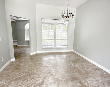 925 Osprey Lane - Photo Thumbnail 4