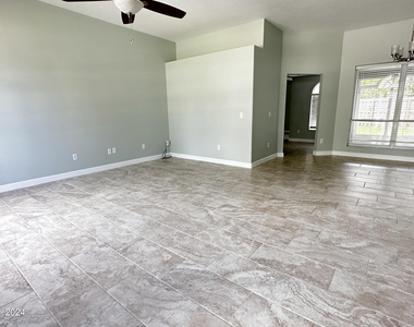 925 Osprey Lane - Photo Thumbnail 3