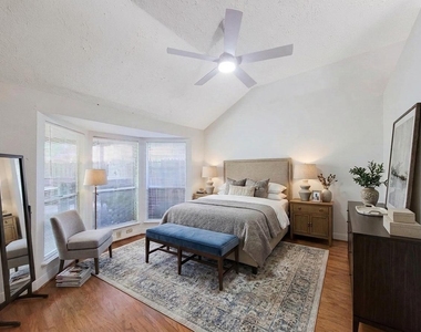 2030 Creek Valley Lane - Photo Thumbnail 4