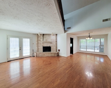 2030 Creek Valley Lane - Photo Thumbnail 15