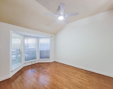 2030 Creek Valley Lane - Photo Thumbnail 24