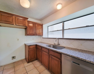 2030 Creek Valley Lane - Photo Thumbnail 22