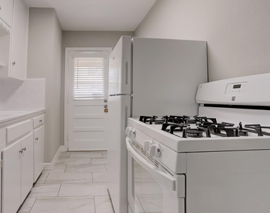 2316 Hazard Street - Photo Thumbnail 5