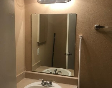 7722 W Gulf Bank Road - Photo Thumbnail 2