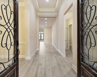 23535 Bellina Drive - Photo Thumbnail 3