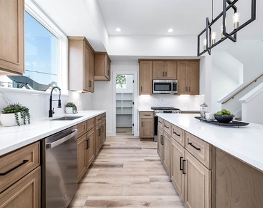 3209 St Emanuel Street - Photo Thumbnail 16