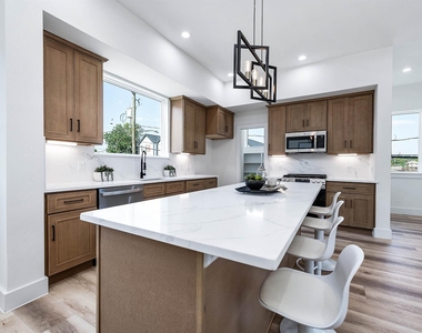 3209 St Emanuel Street - Photo Thumbnail 15