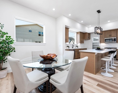 3209 St Emanuel Street - Photo Thumbnail 14