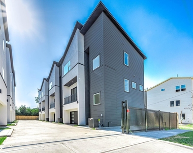 3209 St Emanuel Street - Photo Thumbnail 3