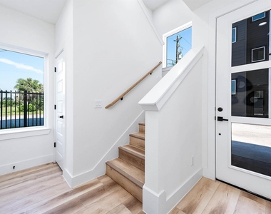 3209 St Emanuel Street - Photo Thumbnail 6