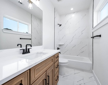 3209 St Emanuel Street - Photo Thumbnail 22