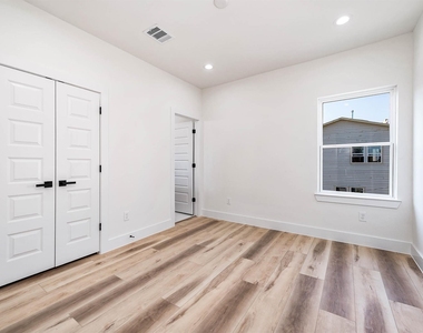 3209 St Emanuel Street - Photo Thumbnail 21