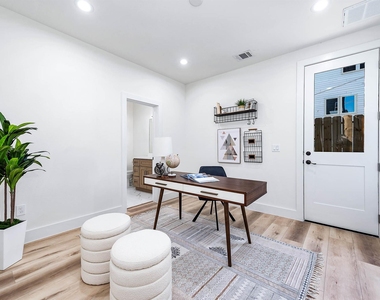 3209 St Emanuel Street - Photo Thumbnail 7
