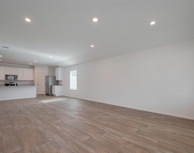 30842 Brightwell Bend - Photo Thumbnail 11