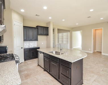 3351 Chandler Hollow Lane - Photo Thumbnail 5