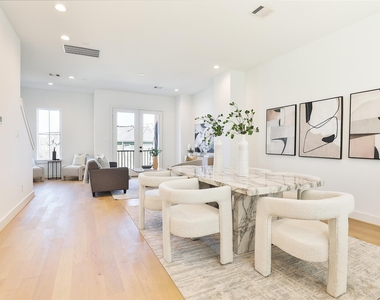 1016 W 15th 1/2 Street - Photo Thumbnail 16