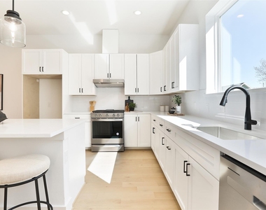 1016 W 15th 1/2 Street - Photo Thumbnail 13
