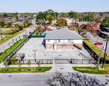 2906 Berry Road - Photo Thumbnail 10