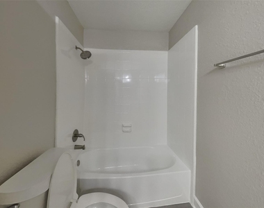 20407 Westfield Estates Drive - Photo Thumbnail 17