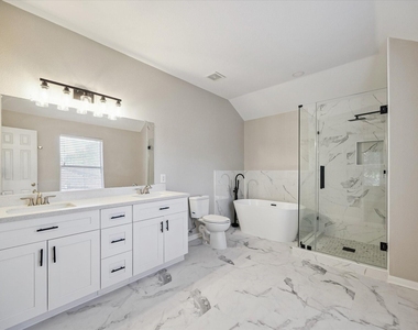 2218 Winding Hollow Drive - Photo Thumbnail 10