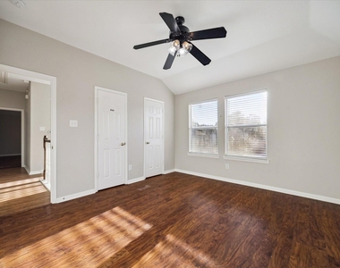 2218 Winding Hollow Drive - Photo Thumbnail 16