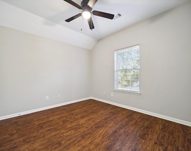 2218 Winding Hollow Drive - Photo Thumbnail 12