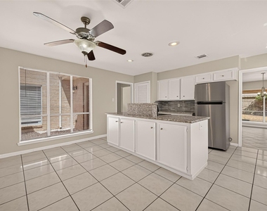 15926 Herongate Drive - Photo Thumbnail 11