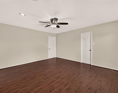 15926 Herongate Drive - Photo Thumbnail 24
